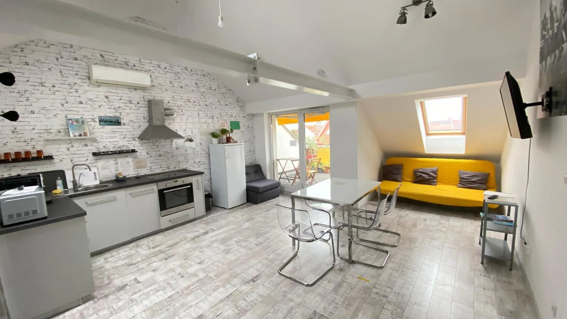 8x8 Tetőtér Apartman Szeged